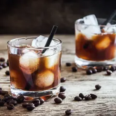 Czarny rusek drink - prosty przepis na idealny koktajl dla każdego