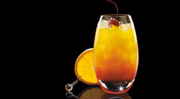 Z czym pić tequilę w drinku? Najlepsze składniki i przepisy