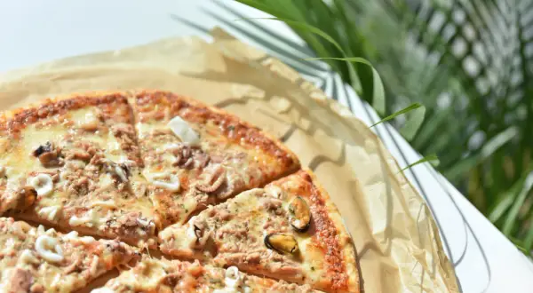 Czy pizza jest lekkostrawna? Odkryj, co wpływa na trawienie